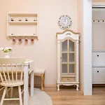 아파트 Bright & Cozy 1bd Flat With A Terrace And Parking By Flat Mаnager