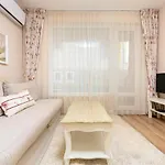 Bright & Cozy 1bd Flat With A Terrace And Parking By Flat Mаnager 아파트 *