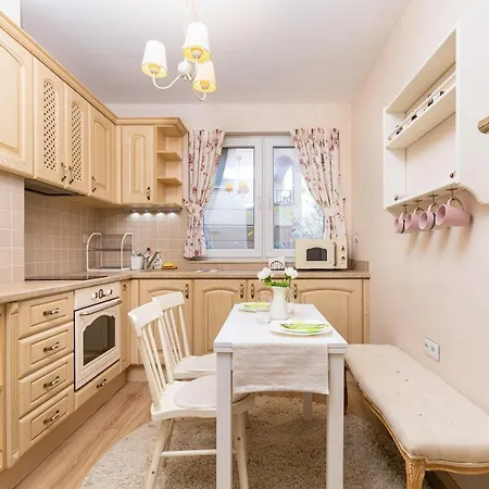 Bright & Cozy 1bd Flat With A Terrace And Parking By Flat Mаnager プロヴディフ